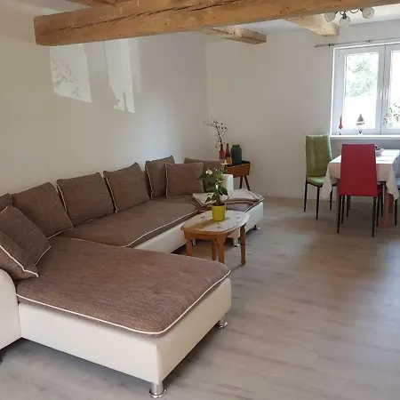 Remise Kairies 公寓 *